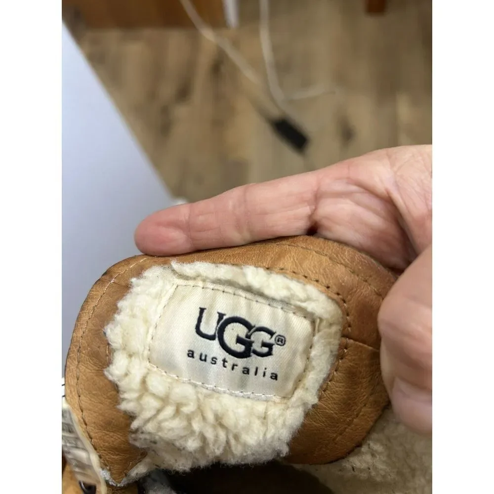 UGG Australia Garrin Sneacker Boots Unisex Mens‎ 6 Women's 7  Leather
